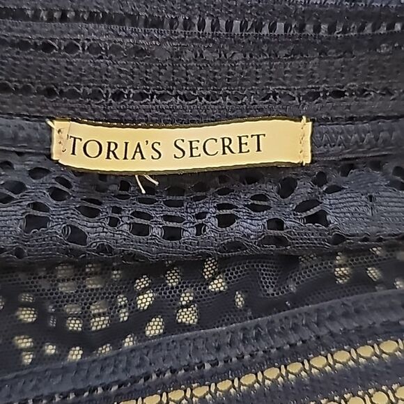 Victorias Secret blue lace halter top small. - Picture 3 of 5